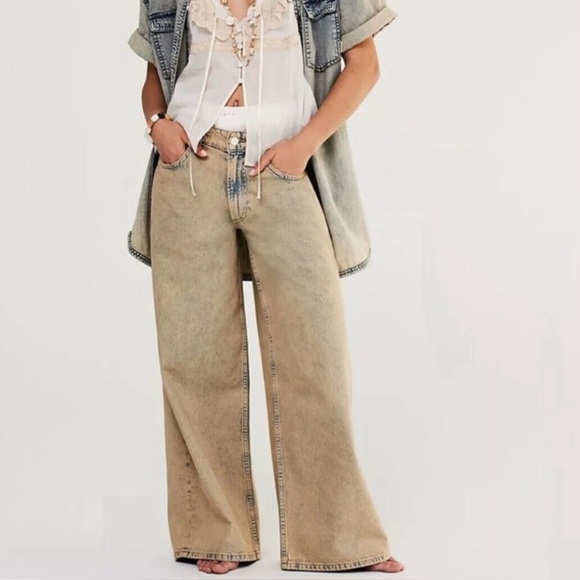 NEW We The Free Waterfalls Baggy
Wide-Leg Jeans - Picture 3 of 10